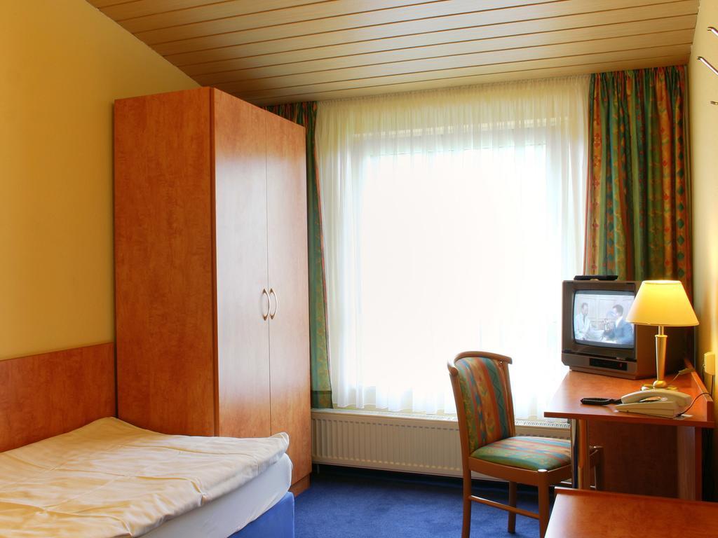 Hotel Kaerntner Stub'N Königslutter am Elm Habitación foto